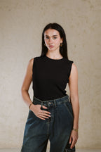 CREW NECK BASIC TOP SLEEVELESS