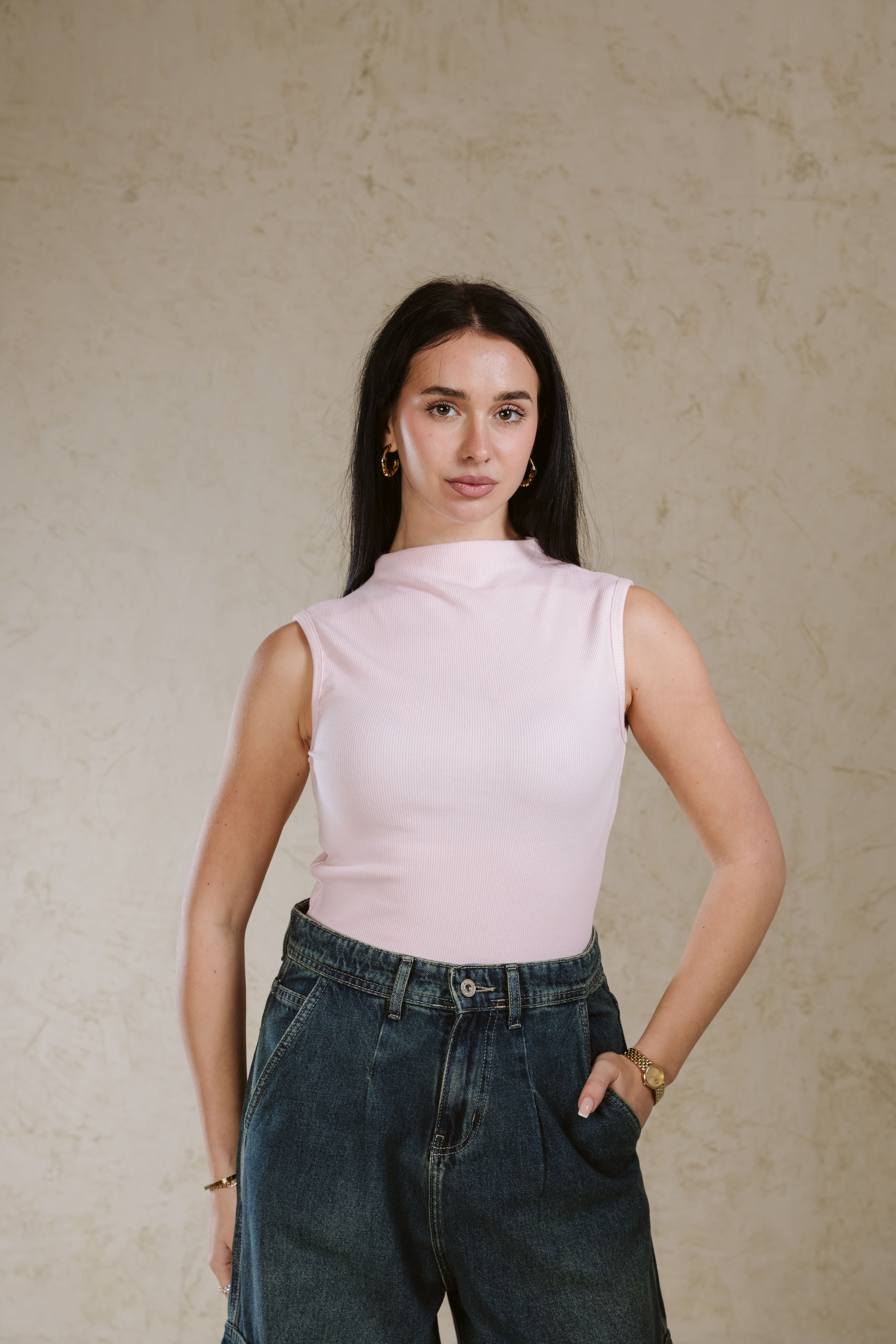 HIGH NECK BASIC TOP SLEEVELESS