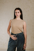 CREW NECK BASIC TOP SLEEVELESS