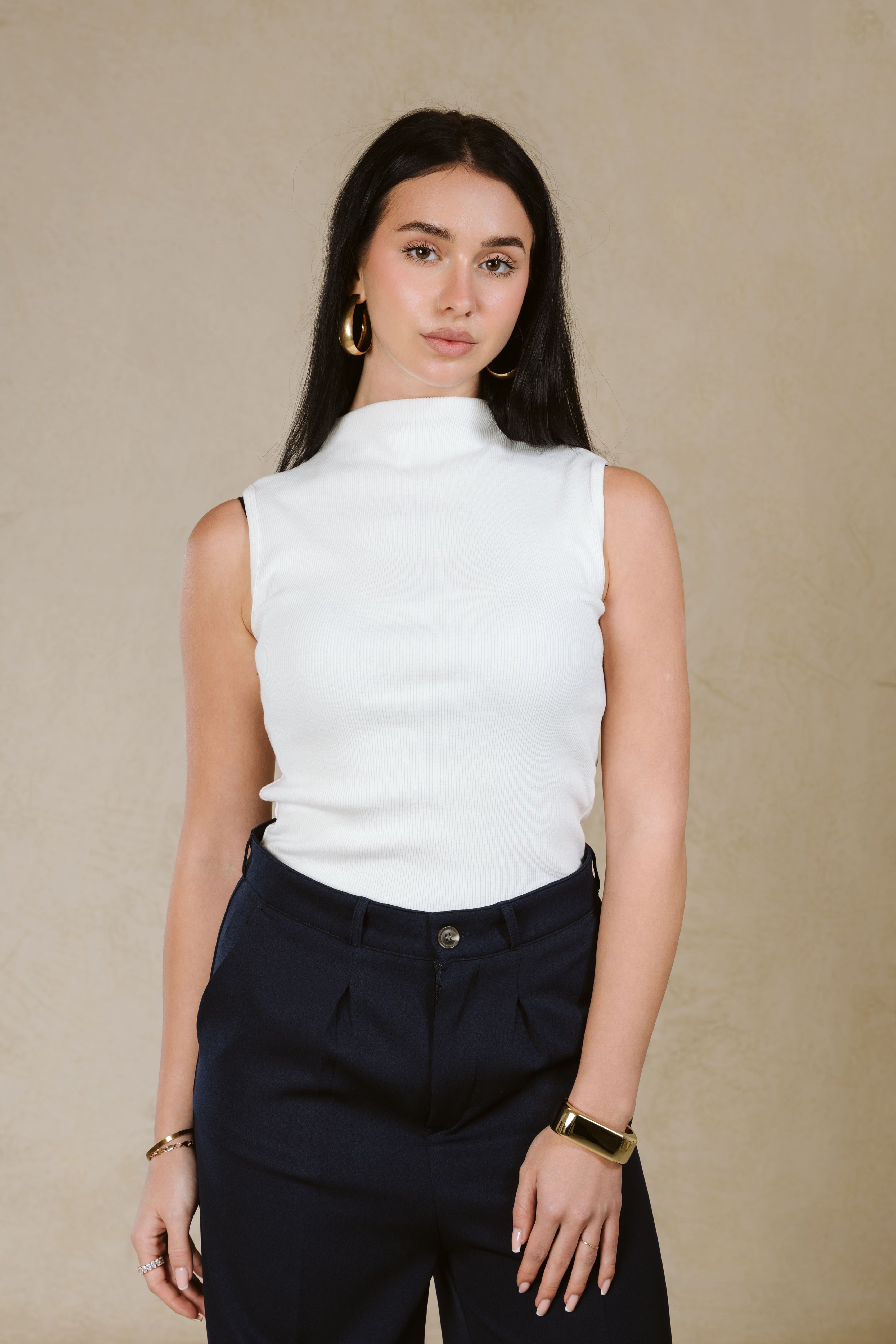 HIGH NECK BASIC TOP SLEEVELESS