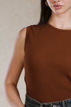 CREW NECK BASIC TOP SLEEVELESS