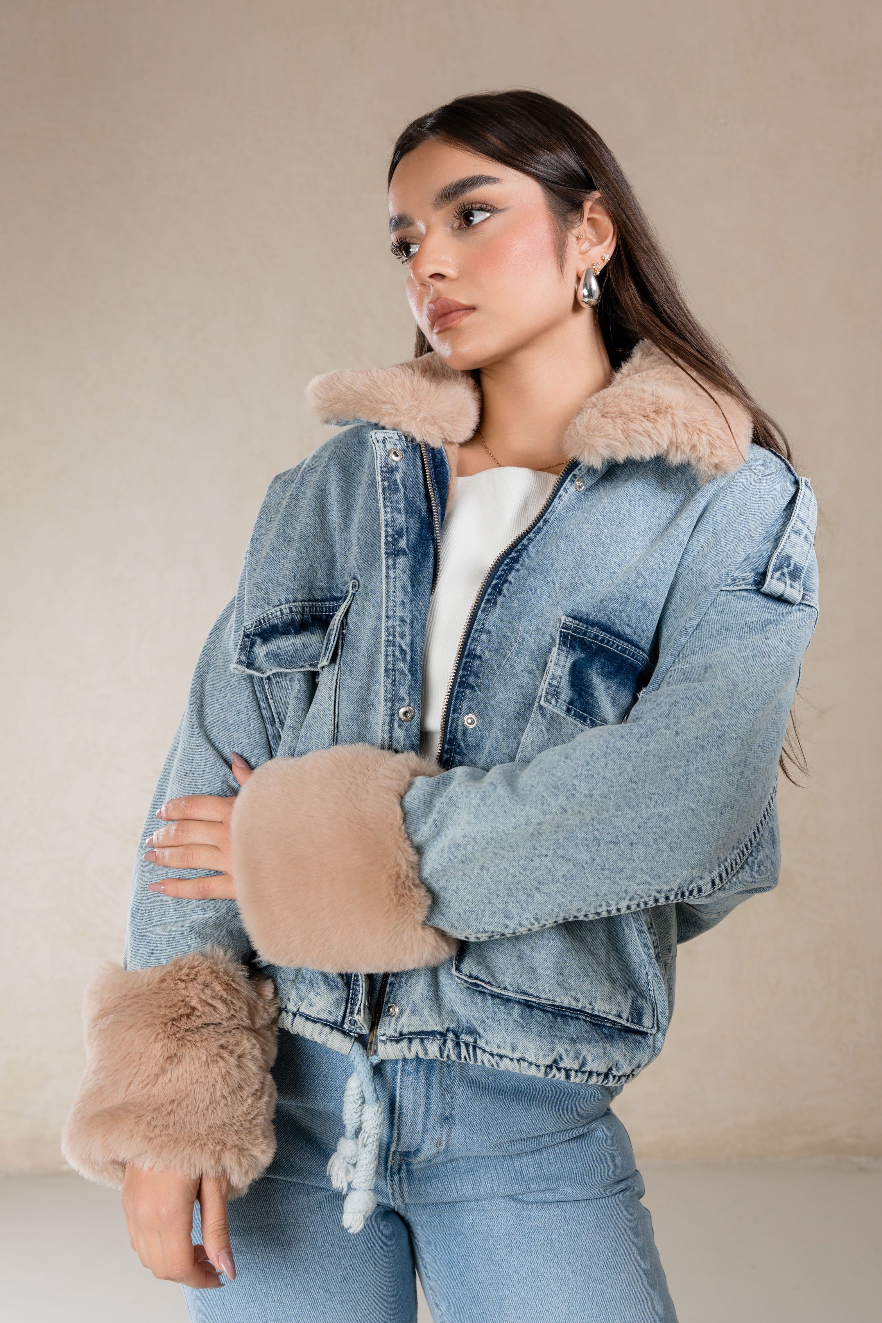 DENIM JACKET WITH FUR